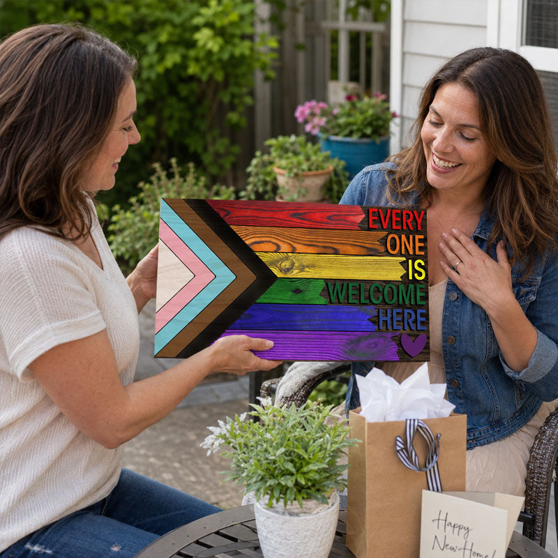 🌈❤️ Houten bord 'Iedereen is hier welkom'