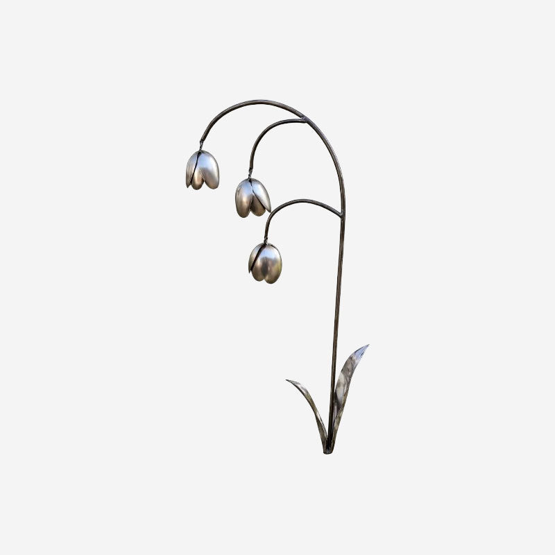De ambachtelijk gebeeldhouwde lelietjes van de vallei 🌷 — Eeuwige elegantie voor uw buitenparadijs
