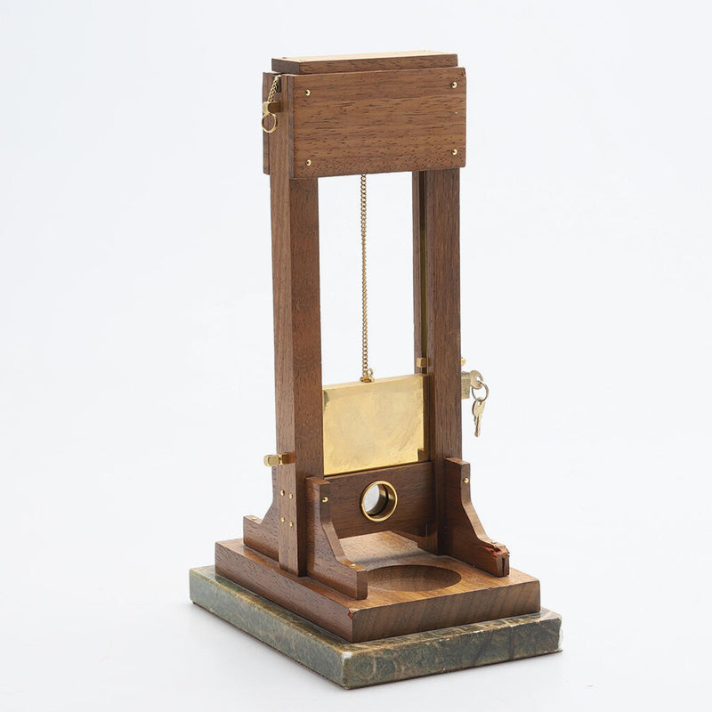 Luxe sigarenknipper voor op het bureau | Unieke guillotine-stijl trimmer